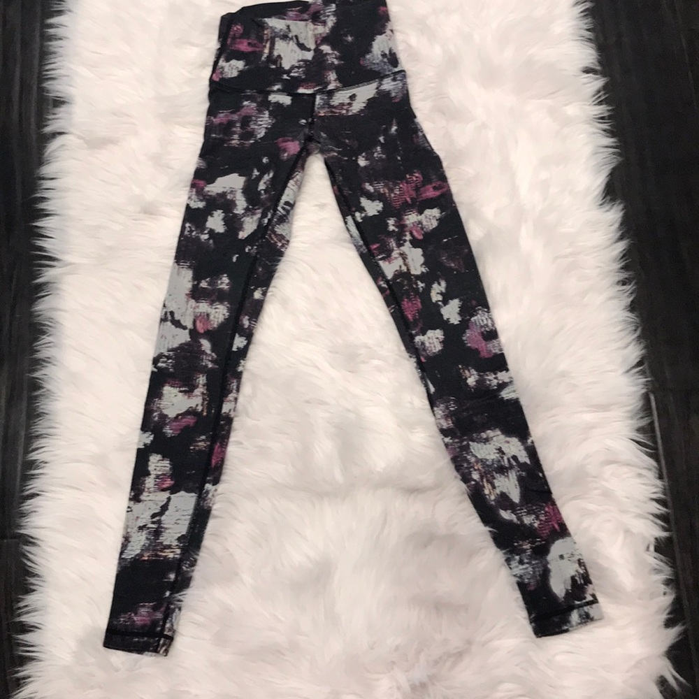 Lululemon legging size 4